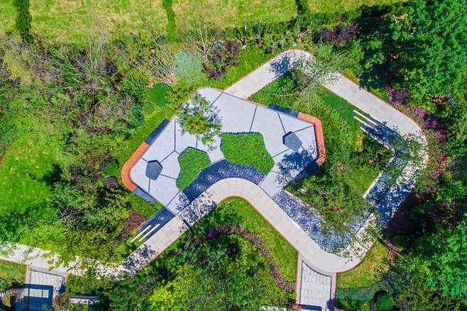 大连龙湖星海彼岸 新古典 自然 典雅 五维景观 住宅 植物 园路 水景 景观灯具 鸟瞰 景观设计(SED新西林景观国际,受邀加入ASLA协会,拥有风景园林工程设计专项甲级,业务范围:住宅及社区设计、酒店及度假设计、养老地产及产业园区设计、商业地产设计、城市及空间设计、城市规划设计) (3)